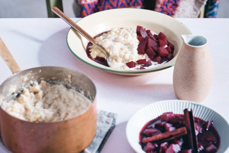 Winter rice pudding with mulled wine apples 